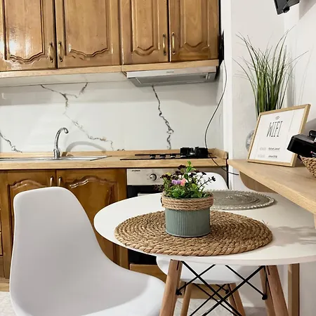 Bright Studio, Astir * Tirana